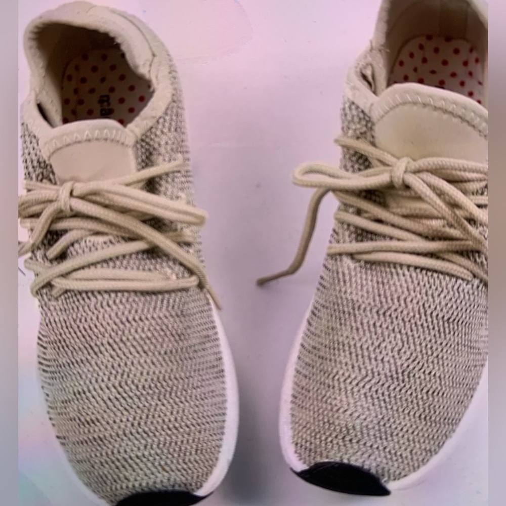 Madden Girl Women’s Iconic Natural Sneaker